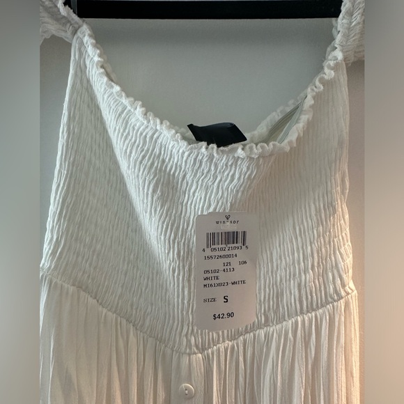 White off the shoulder Maxi Dress - Picture 2 of 3